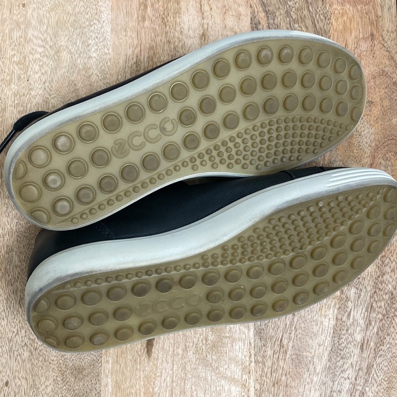 Ecco Black Leather Sneakers - Picture 9 of 14